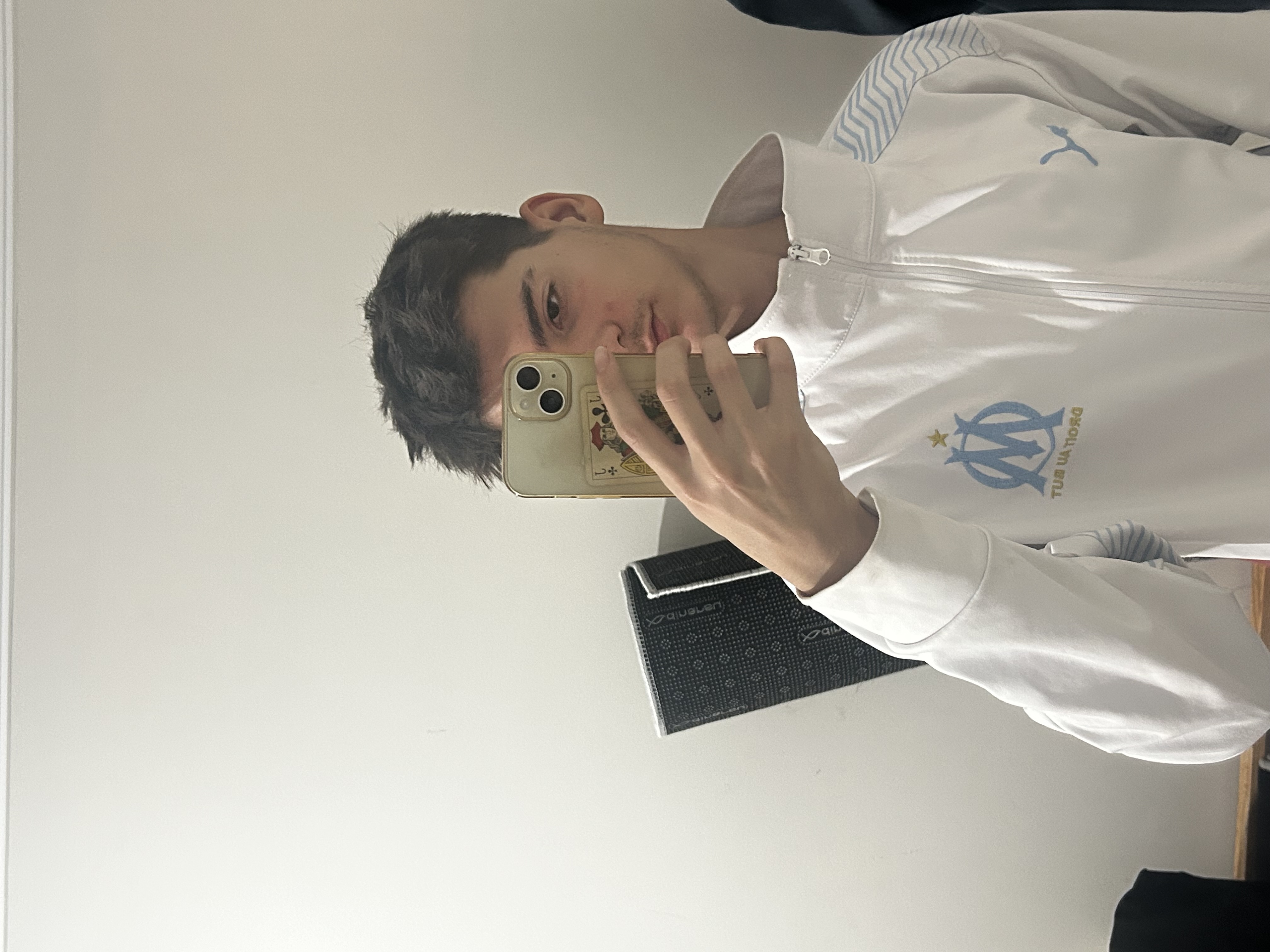 Oyuncu